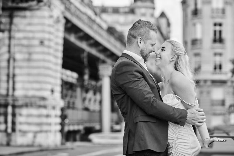 Paris: Private VIP Photoshoot with Experienced Photographer - The value of edited digital photos