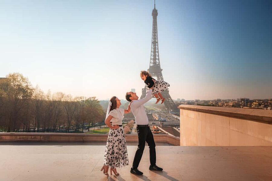 Paris: Professional Photoshoot with the Eiffel Tower - Who will enjoy this most