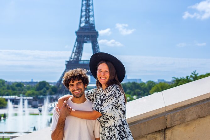 Paris: Your Own Private Photoshoot at the Eiffel Tower - Why a 30-minute session can be enough