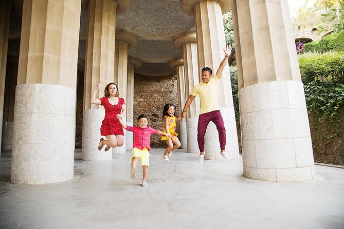 Park Guell Private Photoshoot with Skip the Line Ticket - What this Park Güell photoshoot actually offers