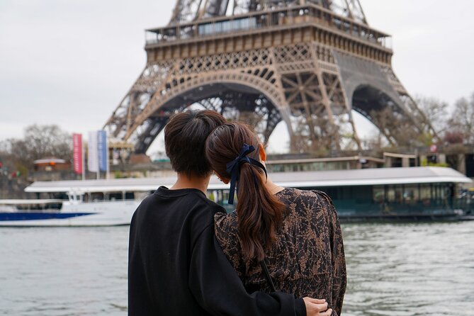 Photo Session in Paris - Photographer at the Eiffel Tower - Stop Two: Trocadéro steps and stronger compositions