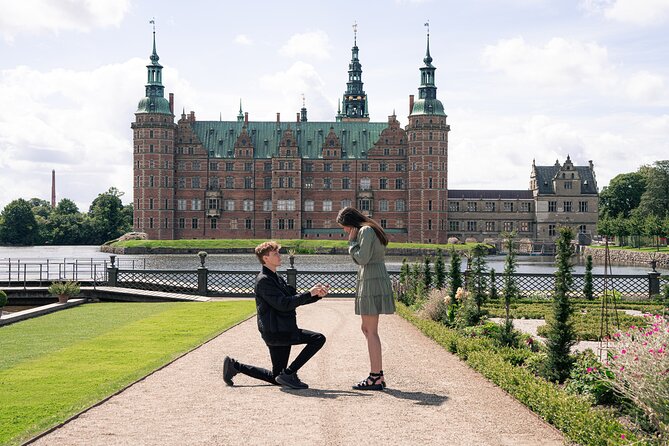 Photo Shoot in Copenhagen with a Personal Photographer - Posing help for couples, families, and first timers