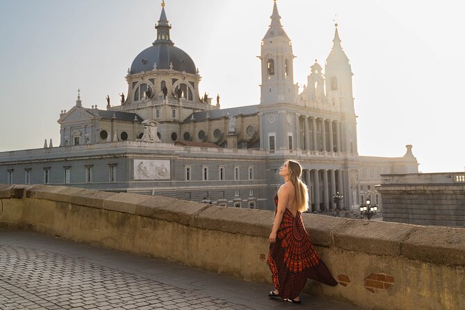 Photographic tour of Madrid with a professional photographer - Finishing in Sabatini Gardens