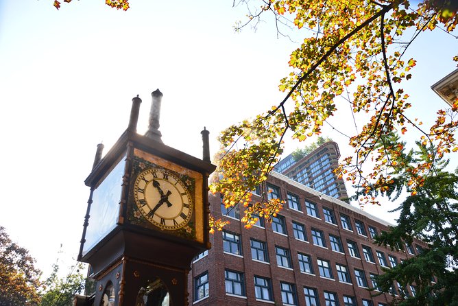 Photography & Hiking in Nature - Gastown and the Steam Clock finish the day