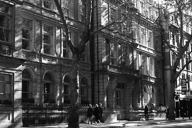 Photography Tour walking the back streets of London's West End (3 hours) - Seven Dials: a lively opening lesson