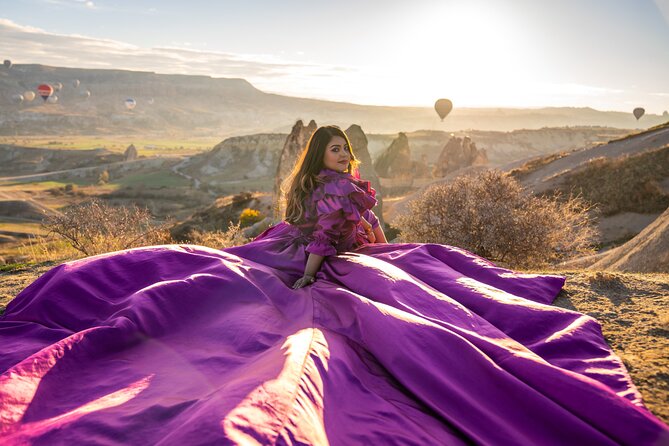 Photoshoot Experience in Cappadocia with Flying Dress - Love Valley and the balloon views