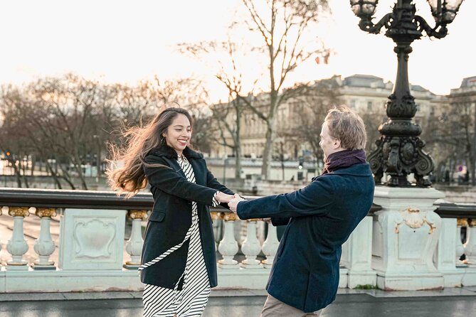 Photoshoot in Paris - Eiffel Tower - What You Receive After The Session