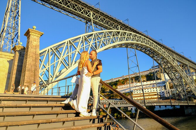 Photoshoot Unforgettable in Porto - Couple or Single - Starting beside São Bento’s famous tiles