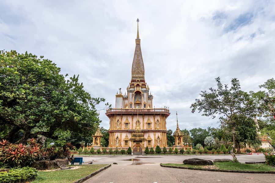 Phuket: City Highlights and Hidden Gems Instagram Tour - Lunch at a local restaurant, with the bill separate