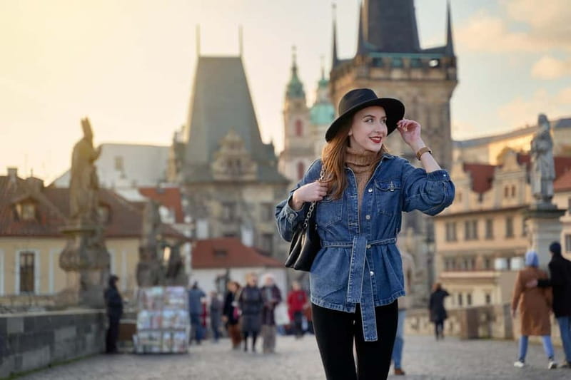Prague: Private Professional Photoshoot - Finishing near Old Town Square