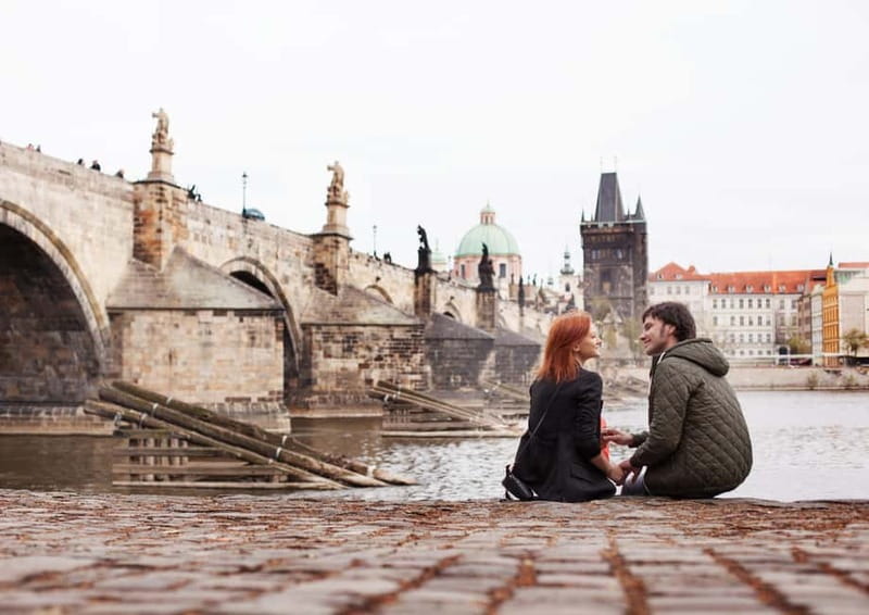 Prague: Private Professional Photoshoot - Weather, clothing, and comfort