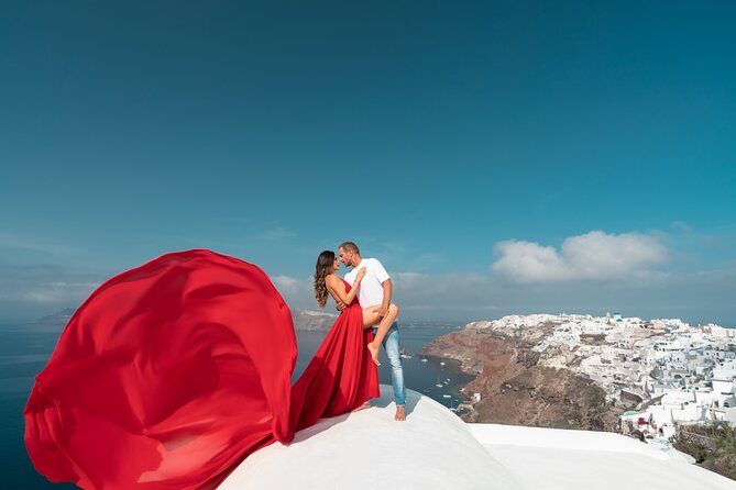Private Flying Dress Photoshoot in Santorini - What happens during the one-hour photo tour