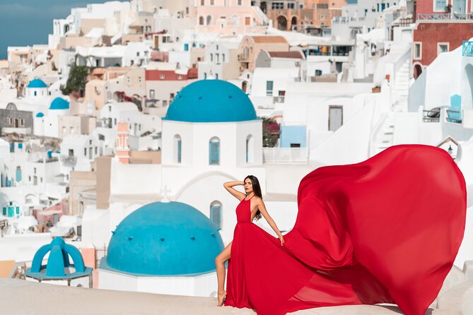 Private Flying Dress Photoshoot in Santorini - What you receive after the session
