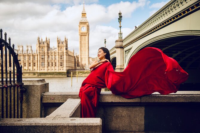 Private landmarks photoshoot for families and couples - Meeting at 1 Victoria Embankment