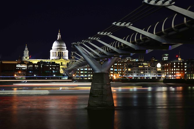 Private Night Photography Tour in London - Stop 3: The City of London for creative angles