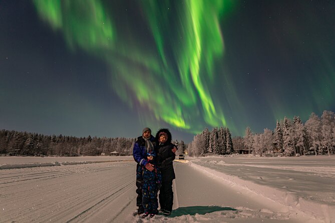 Private Northern Lights Photography Hunting - Photography help without carrying the whole burden