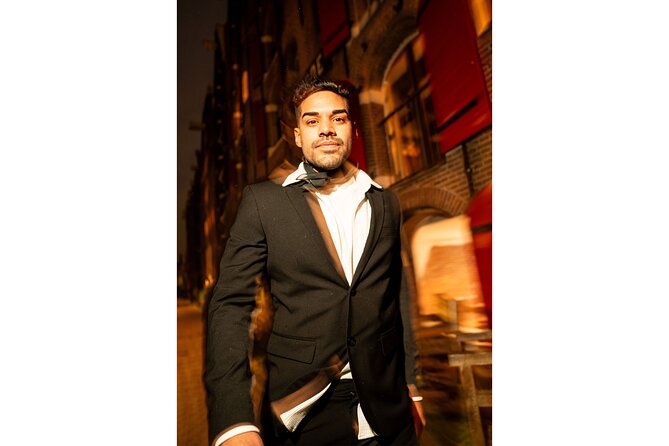 Private Photo Session in Amsterdam - How Adrian handles posing and people