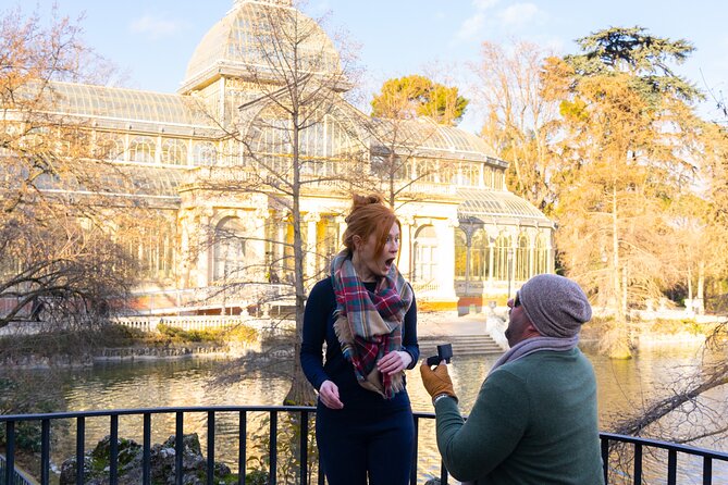 Private Photo Session Tour for Couples in Madrid - Plaza de la Villa and Madrid’s older center