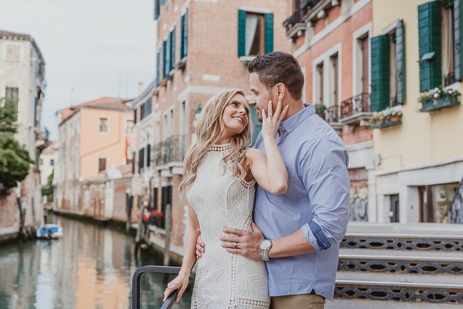 Private Photo Shoot in Venice with Gondola Ride - What this Venice photo experience is really for