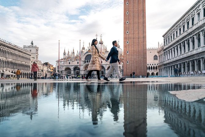Private Photo Shoot in Venice with Gondola Ride - Pickup and timing in Venice
