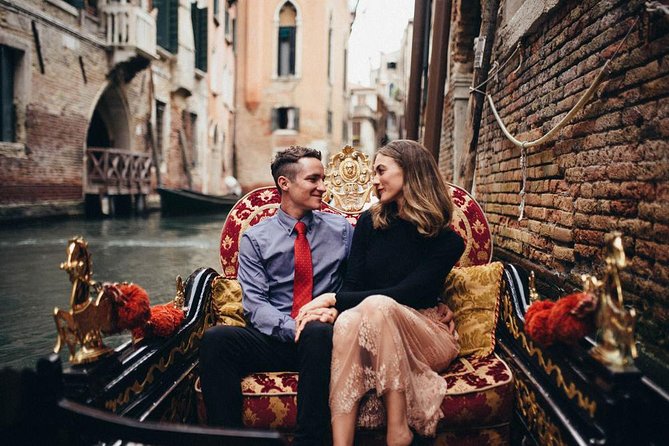 Private Photo Shoot in Venice with Gondola Ride Included - Why the early morning matters in Venice