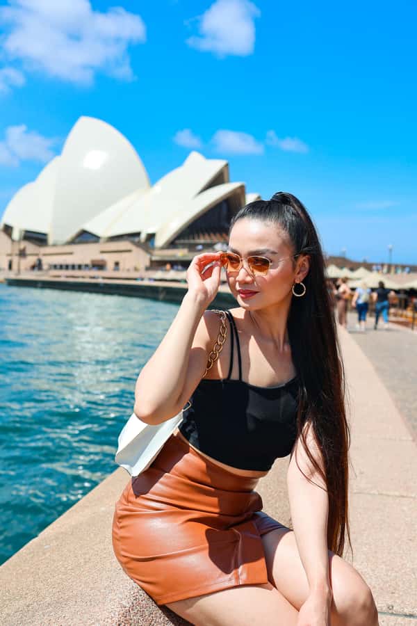 Private photo tour at Sydney’s most iconic locations - Meeting outside Opera Bar