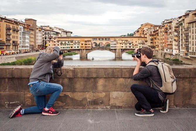 Private Photo Tour in Florence with a Professional Photographer - Photographing Ponte Vecchio
