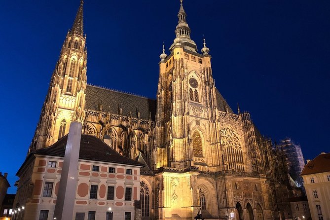Private Photography Tour of Prague by Night - Loreta, New World, and the quieter castle lanes