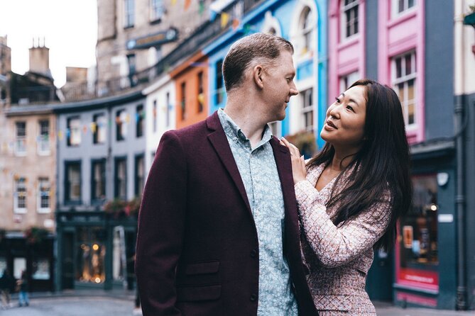Private Photoshoot in Edinburgh with a Professional Photographer - A one-hour portrait walk through Edinburgh