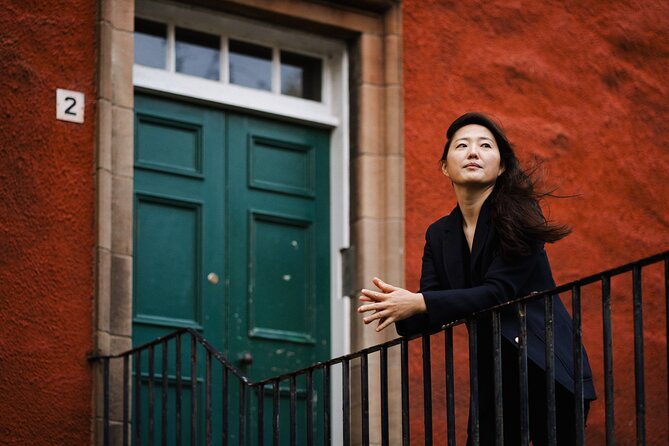 Private Photoshoot in Edinburgh with a Professional Photographer - Edinburgh Castle: the classic first frame