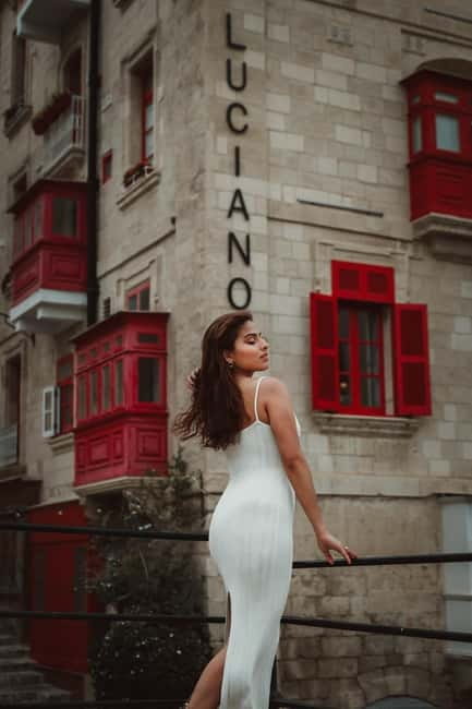 Private Photoshoot in Malta's Most Iconic Spots - Mdina: quieter streets and old-world portraits