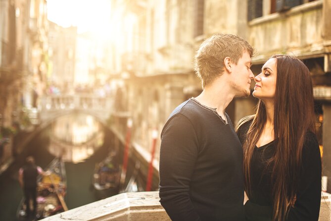 Private Photoshoot on Personal Gondola in Venice - The photographers make or break the experience