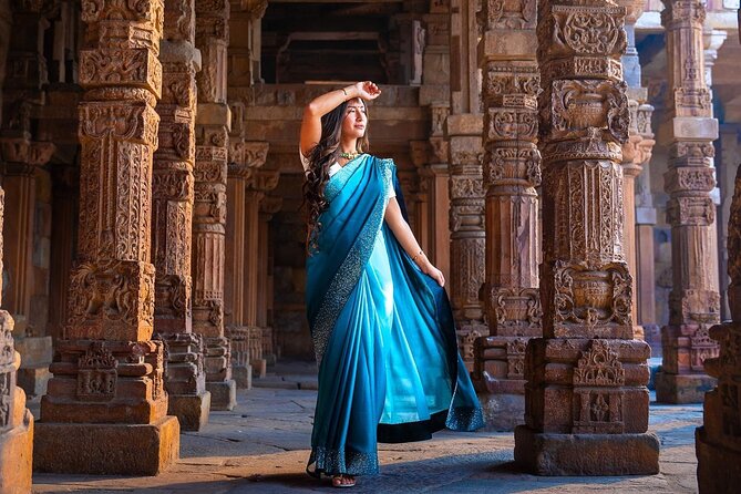 Private Photoshoot with a Local Photographer - Qutub Minar Gives You the Strongest First Backdrop