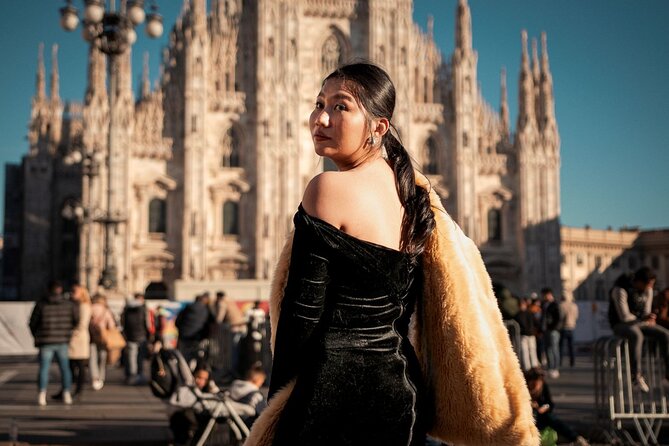 Private Professional Photoshoot at Milan Duomo - Timing, late arrival, and weather