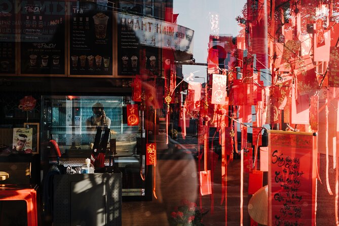 Private Sunrise Photography Tour - Down in Chinatown - Reading Cho Lon around Phố Tau Sai Gon