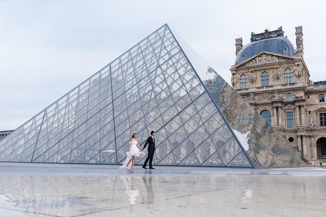 Private Tour: Personal Travel Photographer Tour in Paris - Bir-Hakeim Bridge for structure and movement
