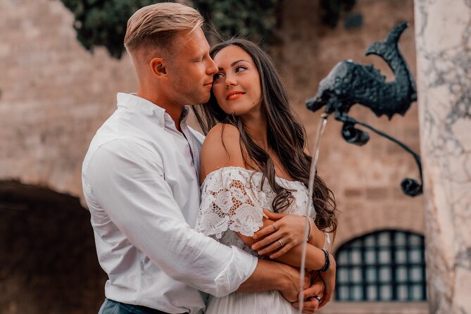 Private Vacation Photoshoot with Photographer in Madrid - Is $142.97 per person good value?