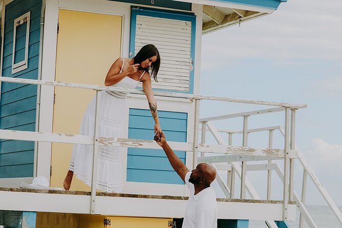 Private Vacation Photoshoot with Photographer in Miami Beach - Weather, Timing, and the Outdoor Setting