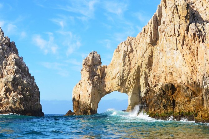 PRIVATE Whale Watch Tour | Cabo San Lucas | Biologist | FREE Pics - Searching for humpback whales beyond the bay