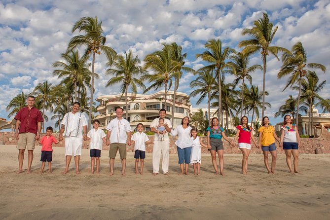 Professional photographer - Puerto Vallarta - Nuevo Vallarta, photo session - A good choice for reunions, couples, and camera-shy families