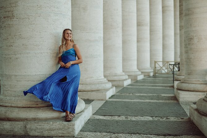 Professional Photoshoot in Rome - Posing help for shy couples and first-time subjects