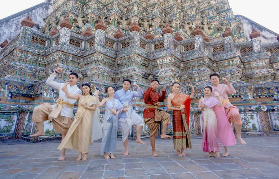 Professional Thai Costume Photography at Wat Arun, Bangkok - Booking details worth checking first