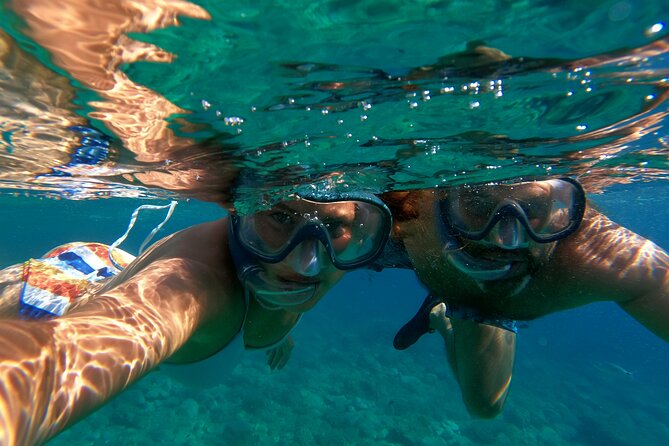 Pula Kayak Tour-Cliff jumping,snorkeling& free GoPro pictures - The hidden beach and cliff-jumping stop
