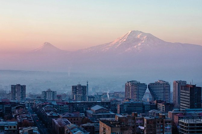 Retro KGB Tour: A Volga 21 Adventure in Yerevan's Soviet Past with photography - Swan Lake, Babajanyan, and Yerevan’s playful side
