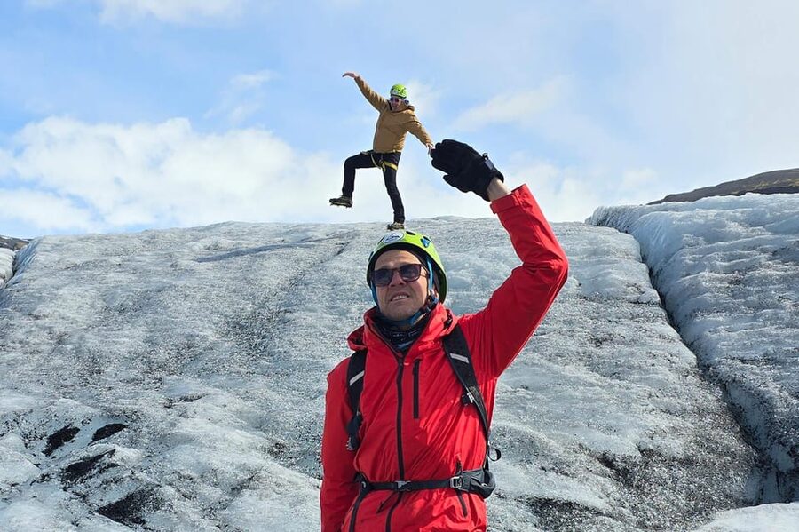 Reykjavik: Glacier Hike, Waterfalls and Black Sand Beach - Why the guides make or break the day
