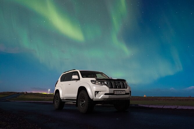 Reykjavik Private Northern Lights Tour with Pro Photographer - Hotel pickup keeps the night simple