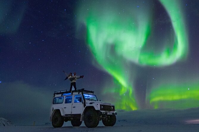 Reykjavik Private Northern Lights Tour with Pro Photographer - The first stage: leaving Reykjavik after dark