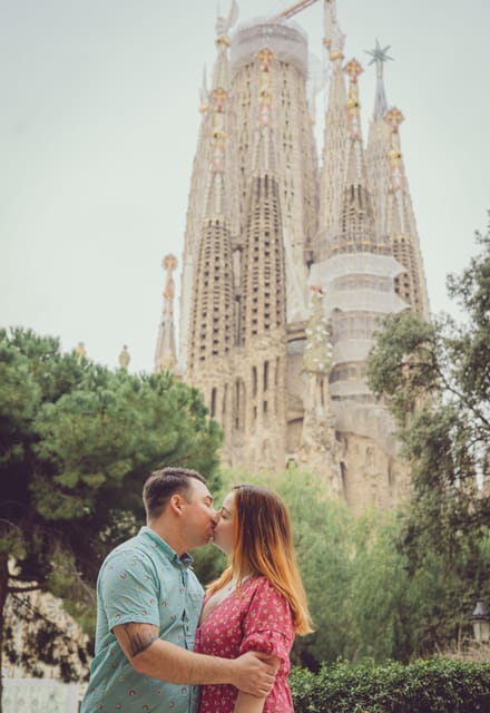 Romantic Photoshoot Experience for Couples in Barcelona - Why a Barcelona Photoshoot Is Worth Considering