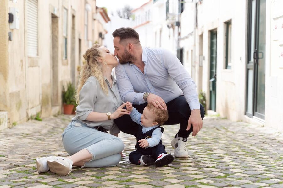 Romantic Photoshoot Experience for Couples in Lisbon - Walking Into Alfama With a Camera Ready