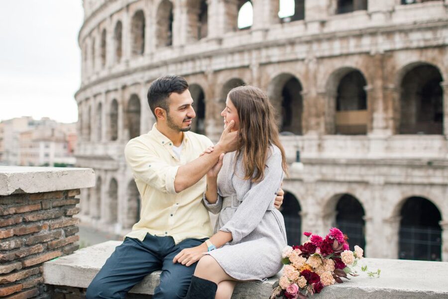 Rome: Personalized Photoshoot outside the Colosseum - Meeting Near Caffè Roma and Getting Started